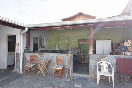 Casa à venda com 305m², 3 quartos e 3 vagasEspaço Gourmet