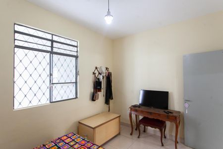 Casa à venda com 305m², 3 quartos e 3 vagasQuarto 2