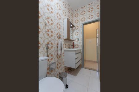 Casa à venda com 305m², 3 quartos e 3 vagasBanheiro Social