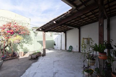 Casa à venda com 305m², 3 quartos e 3 vagasGaragem
