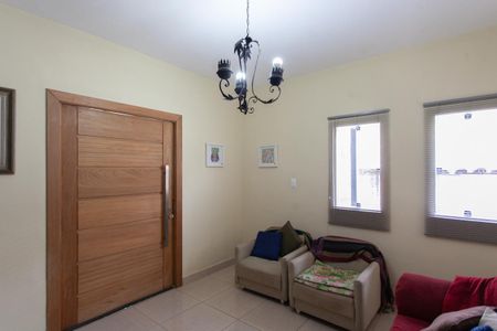 Casa à venda com 305m², 3 quartos e 3 vagasSala