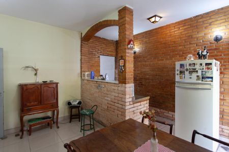 Casa à venda com 305m², 3 quartos e 3 vagasCozinha e Copa