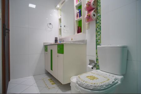 Casa à venda com 124m², 2 quartos e 2 vagasBanheiro