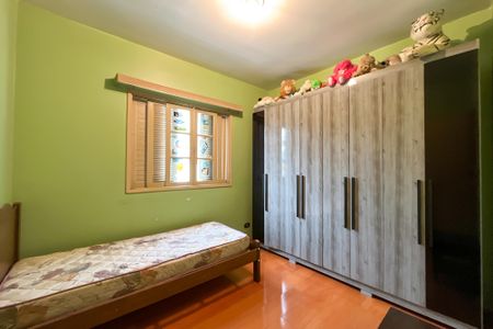 Casa à venda com 250m², 4 quartos e 5 vagas Casa à venda com 250m², 4 quartos e 5 vagasQuarto 2