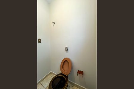 Casa à venda com 250m², 4 quartos e 5 vagas Casa à venda com 250m², 4 quartos e 5 vagasLavabo