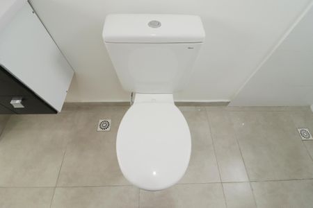 Apartamento para alugar com 68m², 2 quartos e sem vaga Apartamento para alugar com 68m², 2 quartos e sem vagaBanheiro Social