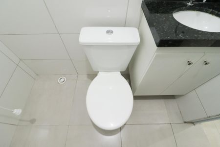 Apartamento para alugar com 68m², 2 quartos e sem vaga Apartamento para alugar com 68m², 2 quartos e sem vagaBanheiro da Suíte