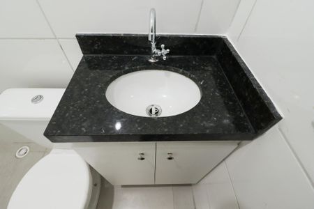 Apartamento para alugar com 68m², 2 quartos e sem vaga Apartamento para alugar com 68m², 2 quartos e sem vagaBanheiro da Suíte