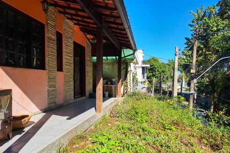 Casa à venda com 180m², 4 quartos e 2 vagas Casa à venda com 180m², 4 quartos e 2 vagasÁrea comum