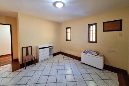 Casa à venda com 180m², 4 quartos e 2 vagas Casa à venda com 180m², 4 quartos e 2 vagasSuíte 1