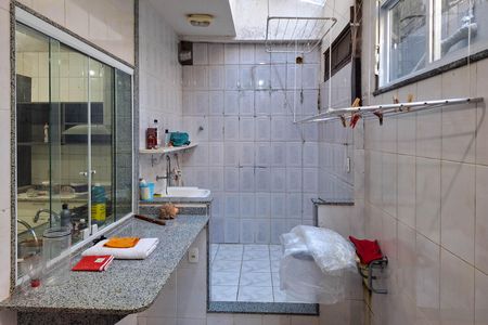 Casa à venda com 180m², 4 quartos e 2 vagas Casa à venda com 180m², 4 quartos e 2 vagasÁrea de Serviço