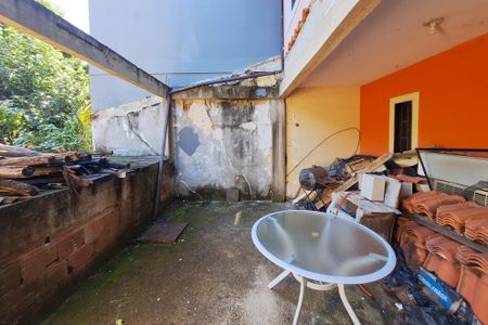 Casa à venda com 180m², 4 quartos e 2 vagas Casa à venda com 180m², 4 quartos e 2 vagasÁrea comum