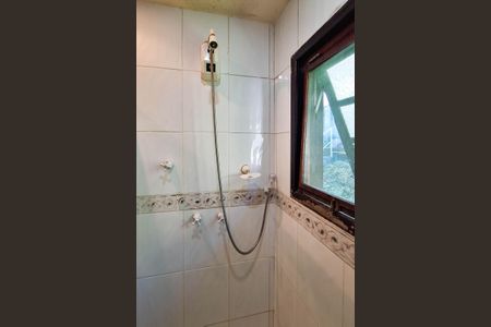 Casa à venda com 180m², 4 quartos e 2 vagas Casa à venda com 180m², 4 quartos e 2 vagasBanheiro da Suíte 1