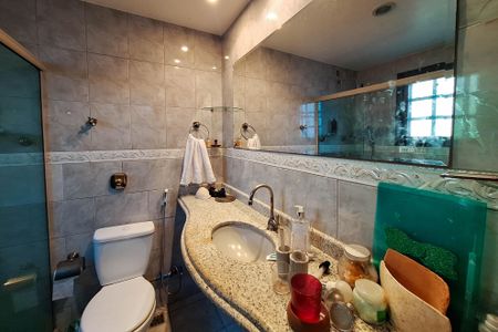 Casa à venda com 180m², 4 quartos e 2 vagas Casa à venda com 180m², 4 quartos e 2 vagasBanheiro da Suíte 2