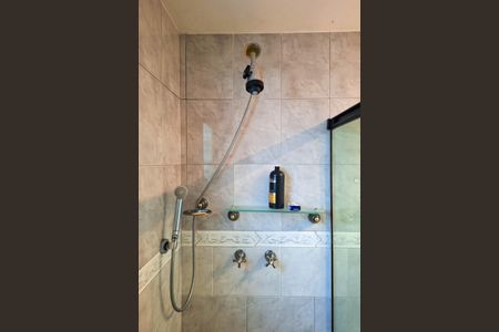 Casa à venda com 180m², 4 quartos e 2 vagas Casa à venda com 180m², 4 quartos e 2 vagasBanheiro da Suíte 2