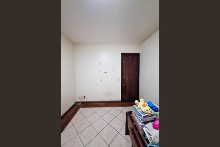 Casa à venda com 180m², 4 quartos e 2 vagas Casa à venda com 180m², 4 quartos e 2 vagasQuarto 1