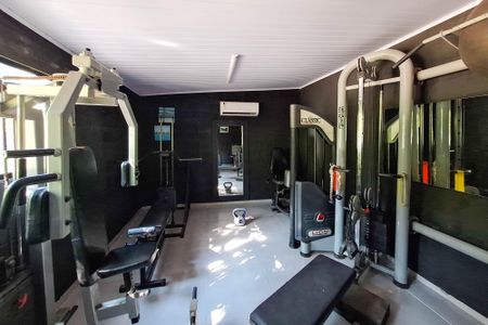 Casa à venda com 180m², 4 quartos e 2 vagas Casa à venda com 180m², 4 quartos e 2 vagasÁrea comum