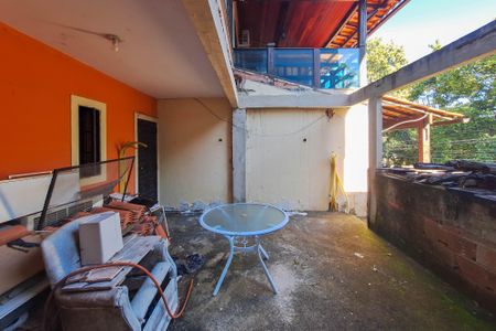 Casa à venda com 180m², 4 quartos e 2 vagas Casa à venda com 180m², 4 quartos e 2 vagasÁrea comum