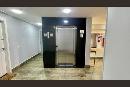 Apartamento à venda com 45m², 2 quartos e 1 vaga Apartamento à venda com 45m², 2 quartos e 1 vagaElevador