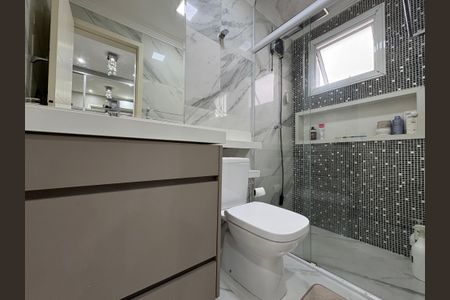 Apartamento à venda com 63m², 2 quartos e 2 vagas Apartamento à venda com 63m², 2 quartos e 2 vagasBanheiro da suíte