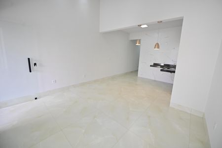 Casa para alugar com 150m², 2 quartos e 2 vagas Casa para alugar com 150m², 2 quartos e 2 vagasSala