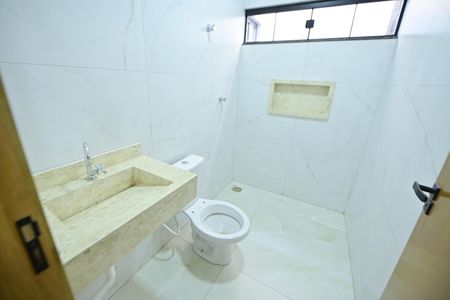 Casa para alugar com 150m², 2 quartos e 2 vagas Casa para alugar com 150m², 2 quartos e 2 vagasBanheiro