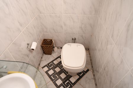 Casa à venda com 230m², 4 quartos e 5 vagasLavabo