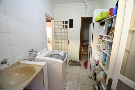 Casa à venda com 230m², 4 quartos e 5 vagasÁrea de Serviço
