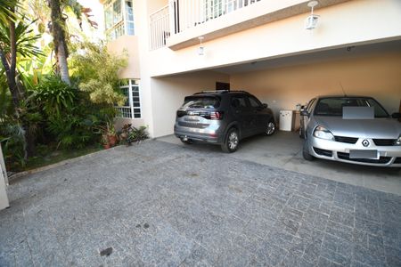 Casa à venda com 230m², 4 quartos e 5 vagasGaragem 