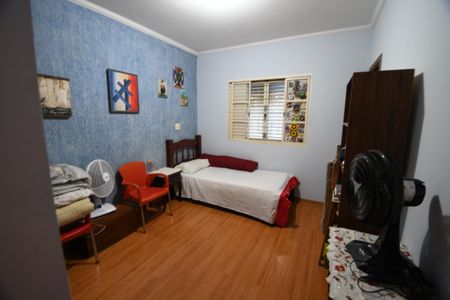 Casa à venda com 230m², 4 quartos e 5 vagasSuíte 2