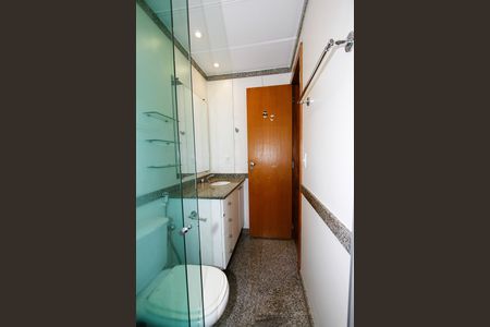 Apartamento à venda com 199m², 3 quartos e 4 vagasBanheiro da Suíte