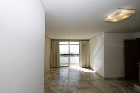 Apartamento à venda com 199m², 3 quartos e 4 vagasSala