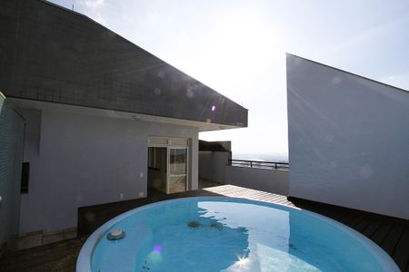 Apartamento à venda com 199m², 3 quartos e 4 vagasPiscina