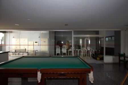 Apartamento à venda com 199m², 3 quartos e 4 vagas Apartamento à venda com 199m², 3 quartos e 4 vagasÁrea comum - Sala de Jogos