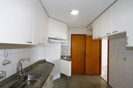 Apartamento à venda com 199m², 3 quartos e 4 vagasCozinha