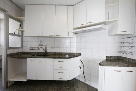 Apartamento à venda com 199m², 3 quartos e 4 vagasCozinha