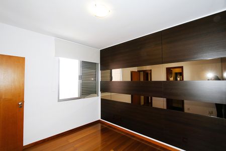 Apartamento à venda com 199m², 3 quartos e 4 vagasSuíte