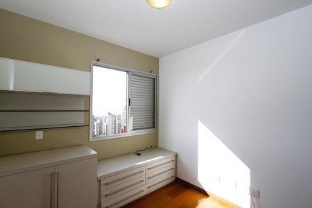 Apartamento à venda com 199m², 3 quartos e 4 vagasQuarto 1