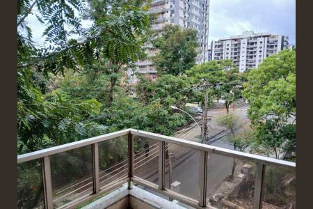 Apartamento à venda com 76m², 2 quartos e 1 vaga
