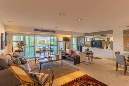 Apartamento à venda com 5 quartos, 478m² em Barra da Tijuca, Rio de Janeiro
