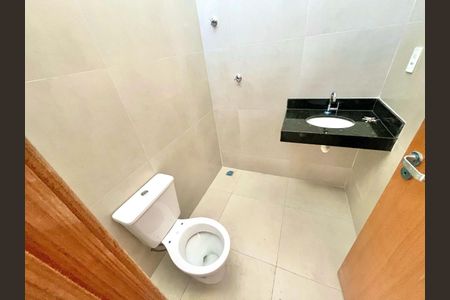 Casa à venda com 109m², 2 quartos e 1 vaga