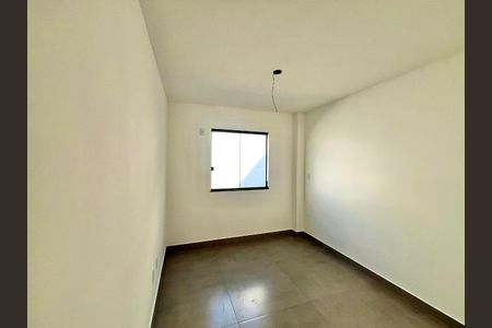 Casa à venda com 109m², 2 quartos e 1 vaga