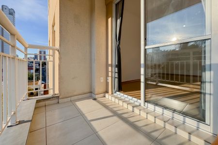 Apartamento para alugar com 65m², 2 quartos e 2 vagas Apartamento para alugar com 65m², 2 quartos e 2 vagasVaranda