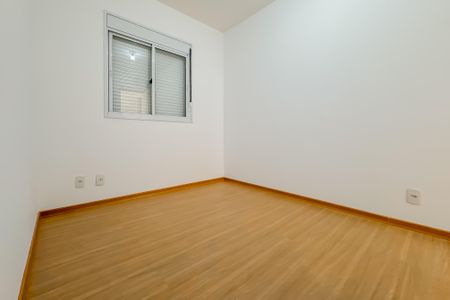 Apartamento para alugar com 65m², 2 quartos e 2 vagas Apartamento para alugar com 65m², 2 quartos e 2 vagasQuarto