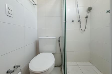 Apartamento para alugar com 65m², 2 quartos e 2 vagas Apartamento para alugar com 65m², 2 quartos e 2 vagasBanheiro da Suíte