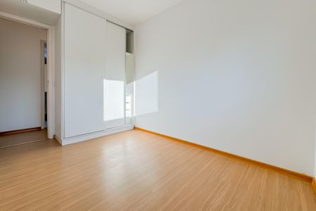 Apartamento para alugar com 65m², 2 quartos e 2 vagas Apartamento para alugar com 65m², 2 quartos e 2 vagasQuarto
