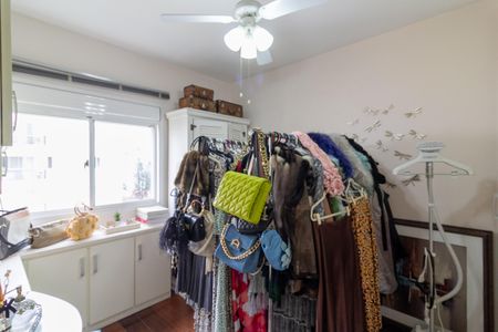 Apartamento à venda com 325m², 4 quartos e 5 vagas Apartamento à venda com 325m², 4 quartos e 5 vagasSuíte 3