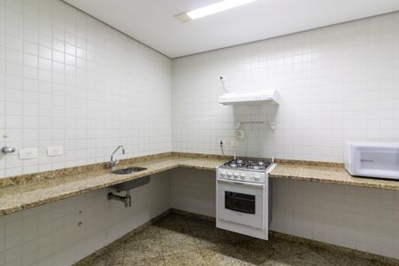 Apartamento à venda com 325m², 4 quartos e 5 vagas Apartamento à venda com 325m², 4 quartos e 5 vagasÁrea comum