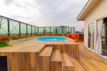 Apartamento à venda com 325m², 4 quartos e 5 vagas Apartamento à venda com 325m², 4 quartos e 5 vagasCobertura Área Externa
