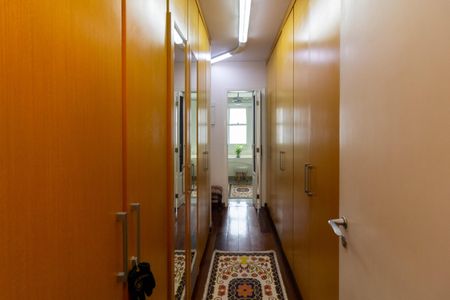 Apartamento à venda com 325m², 4 quartos e 5 vagas Apartamento à venda com 325m², 4 quartos e 5 vagasSuíte 1